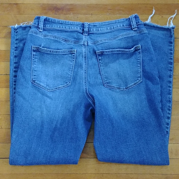 Maurices jeans - Picture 3 of 5